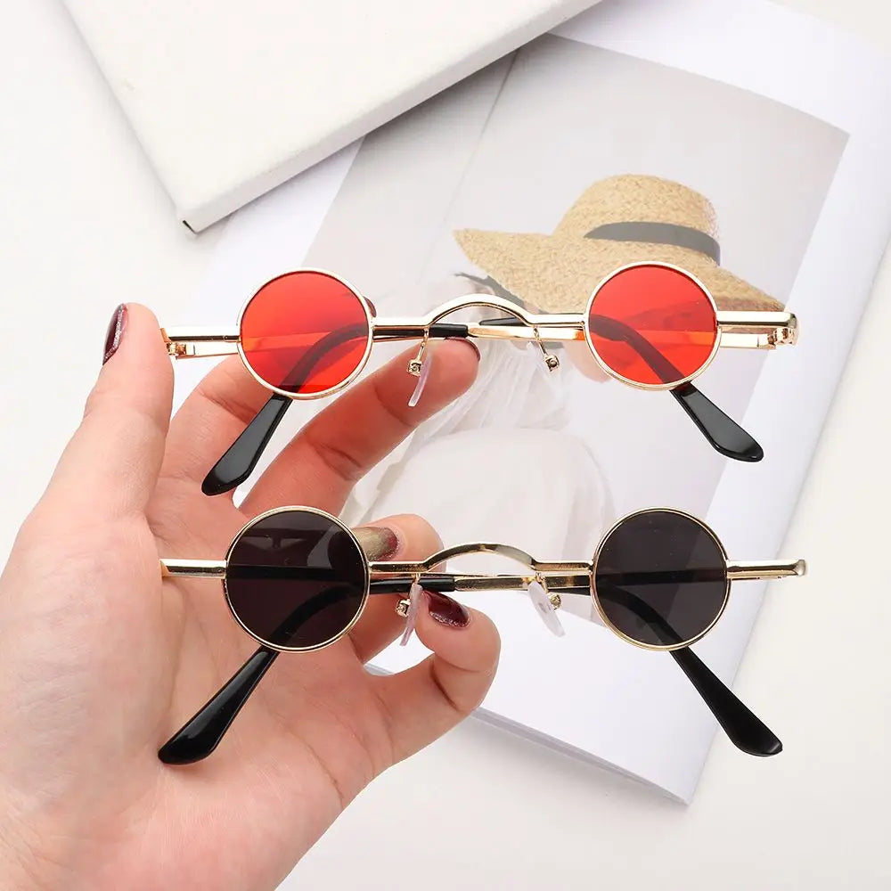 Small Rectangle Sunglasses for Women Men Retro Metal Frame Punk Sun Glasses Vintage Travel Shades UV400 Protection Women Eyewear